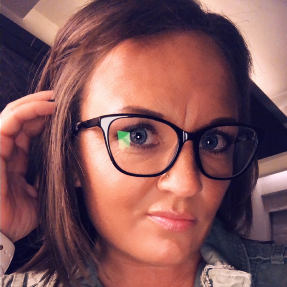 Meet your Posher, Tiffanie